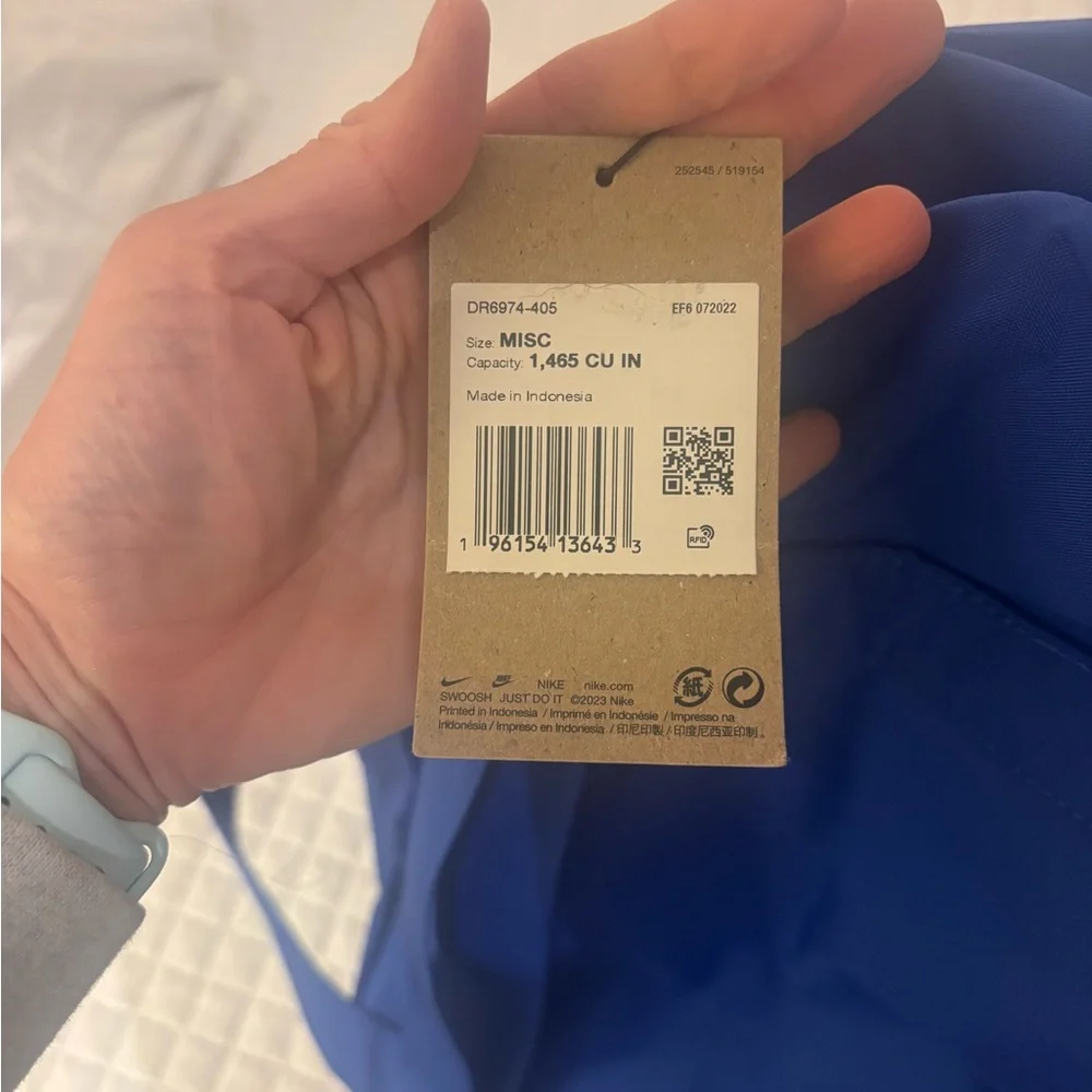 Nike Blue Duffel Bag with Pink Swoosh - Picture 2 of 2